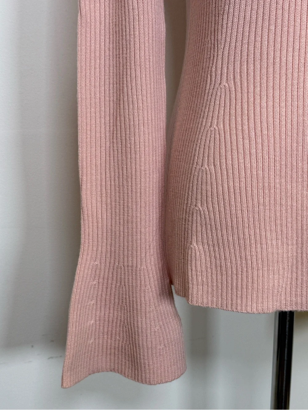 Tory Burch Pink Ribbed Knit Wool Sweater Crewneck Bell Sleeves Women’s Small